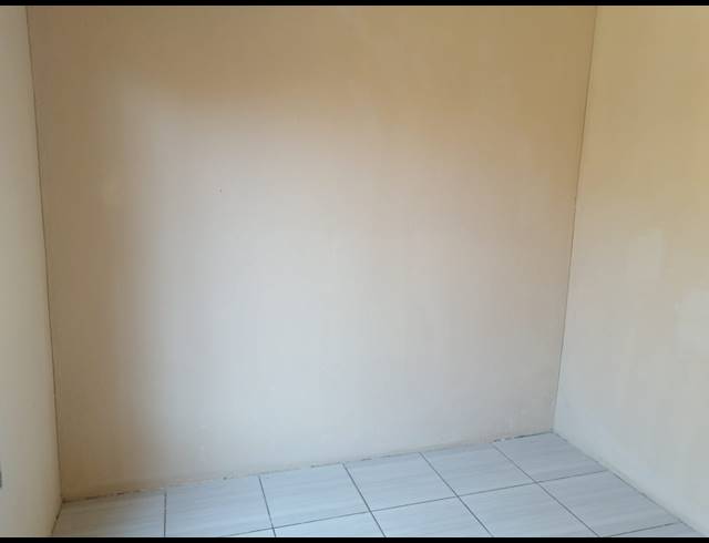 2 BEDROOM HOUSE FOR SALE IN STRETFORD